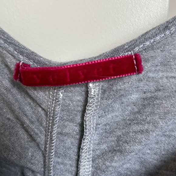 Long Tank Top. - Picture 3 of 3